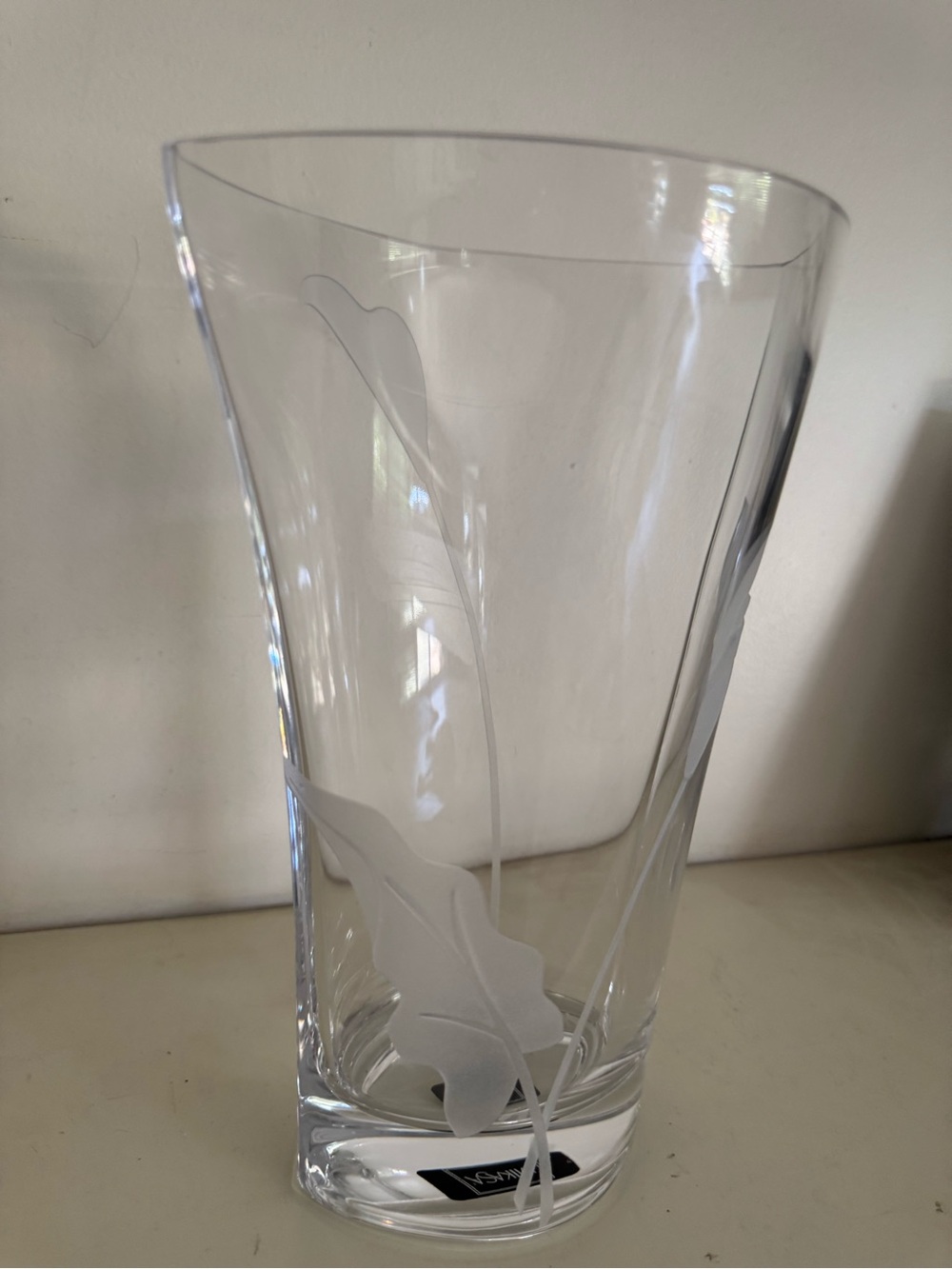 MIKASA Crystal Etched Calla Lily Clear Glass Vase with  Frosted  Leaf Motif